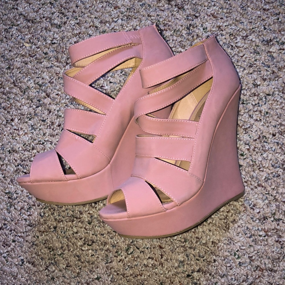 Light pink wedges